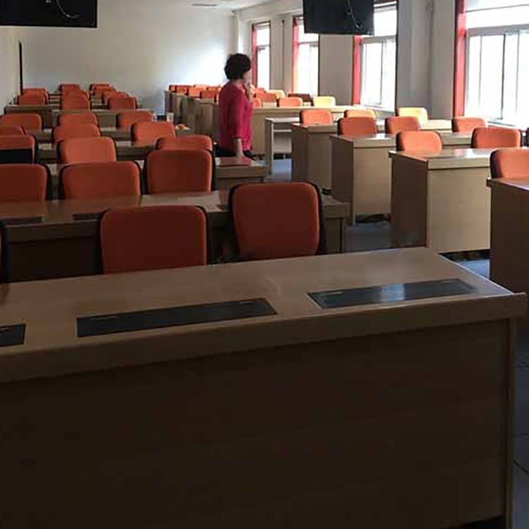 研討室一人位計(jì)算機(jī)教室升降電腦桌與智能分組靜電機(jī)房設(shè)備的購(gòu)銷方案
